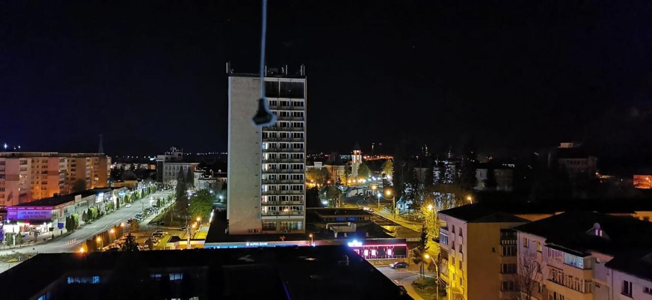 Apart Hotel Center Piatra Neamţ 外观 照片